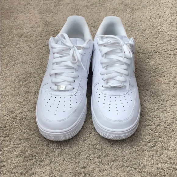 NIKE Air Force One- Mens 9.5 NIKE Air Force One- Mens 9.5